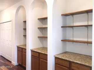 Photo #4: 6181262 Listing