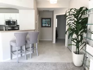 Photo #4: 6181673 Listing