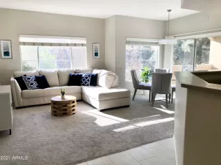 Photo #5: 6181673 Listing