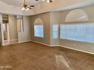 Photo #4: 6181723 Listing