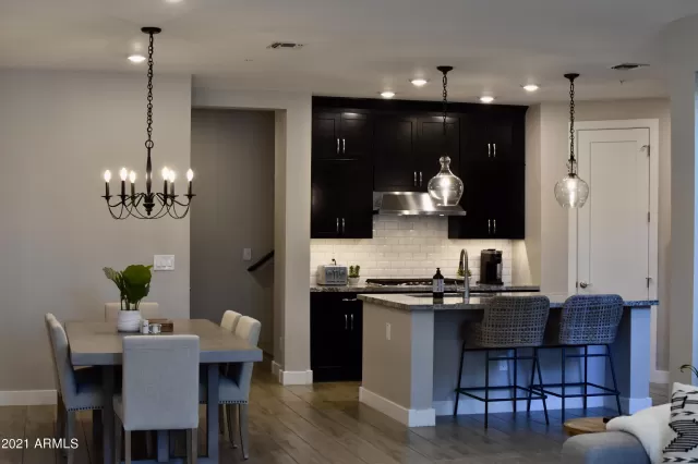 MLS: 6181724 Condo For Sale