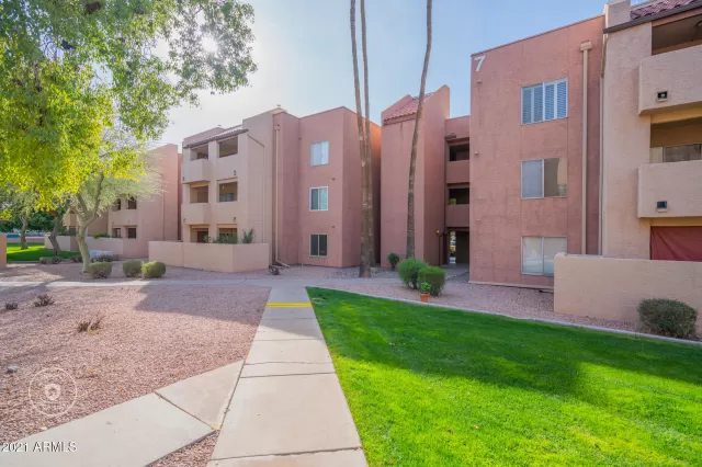 MLS: 6181726 Condo For Sale