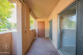 Photo #6: 6181726 Listing