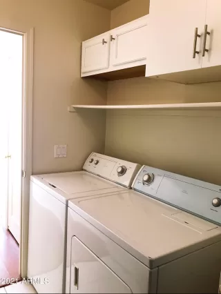 Photo #4: 6181781 Listing