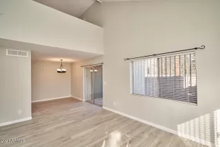 Photo #2: 6181907 Listing