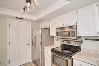 Photo #6: 6181907 Listing