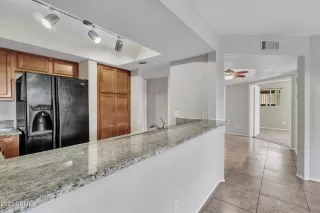 Photo #5: 6182115 Listing