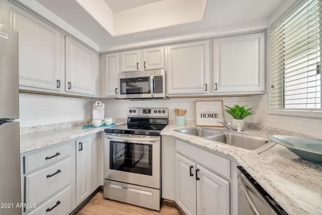 MLS: 6182795 Condo For Sale