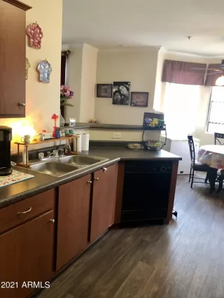 Photo #4: 6183136 Listing