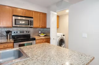 Photo #5: 6183160 Listing