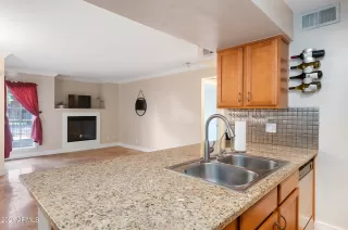 Photo #6: 6183160 Listing