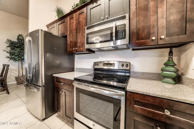 MLS: 6183395 Condo For Sale