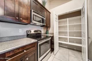 Photo #3: 6183395 Listing