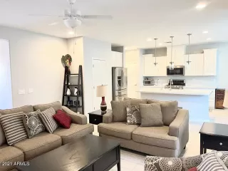 Photo #2: 6183598 Listing