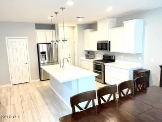 Photo #4: 6183598 Listing