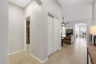 Photo #4: 6183669 Listing