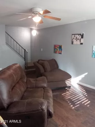 Photo #6: 6183932 Listing