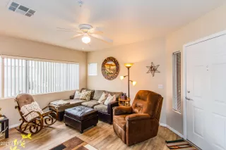 Photo #3: 6183976 Listing