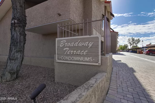 MLS: 6183979 Condo For Sale