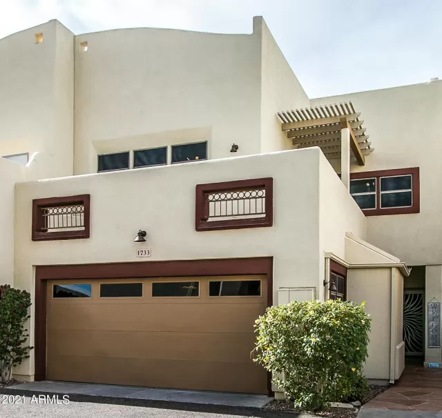 MLS: 6184020 Condo For Sale