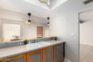 Photo #5: 6184032 Listing 