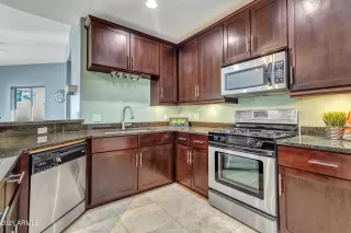 Photo #5: 6184042 Listing 