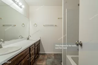 Photo #5: 6184198 Listing