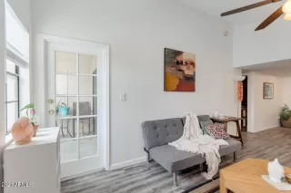 Photo #5: 6184289 Listing