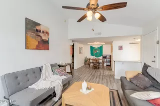 Photo #6: 6184289 Listing