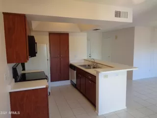 Photo #4: 6184385 Listing