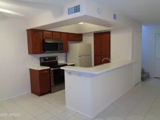 Photo #5: 6184385 Listing