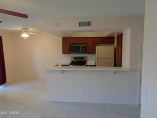 Photo #6: 6184385 Listing