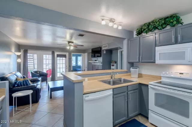 MLS: 6184429 Condo For Sale