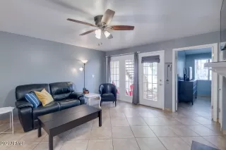 Photo #4: 6184429 Listing