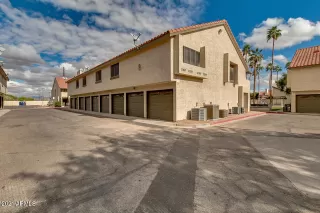 Photo #5: 6184429 Listing