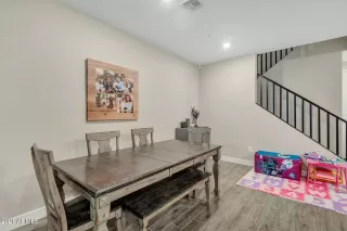 Photo #5: 6184646 Listing