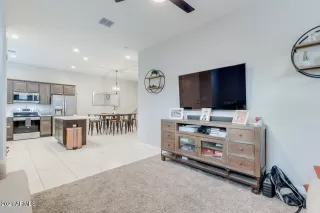 Photo #4: 6184657 Listing