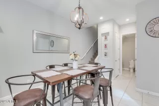 Photo #6: 6184657 Listing