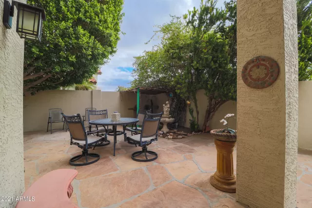 MLS: 6184723 Condo For Sale