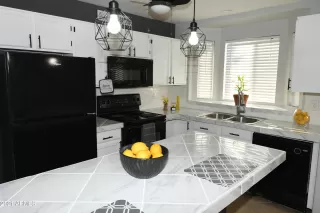 Photo #4: 6184762 Listing