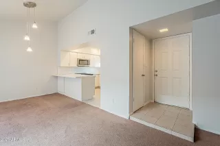 Photo #6: 6184812 Listing