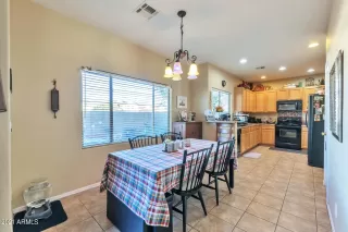 Photo #5: 6184848 Listing