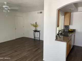 Photo #3: 6184866 Listing