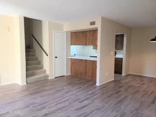 Photo #3: 6184959 Listing