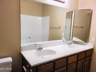 Photo #5: 6184959 Listing