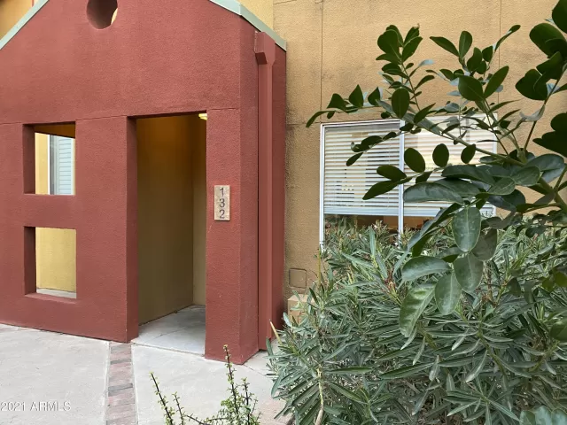 MLS: 6184983 Condo For Sale