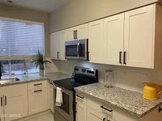 Photo #6: 6184983 Listing