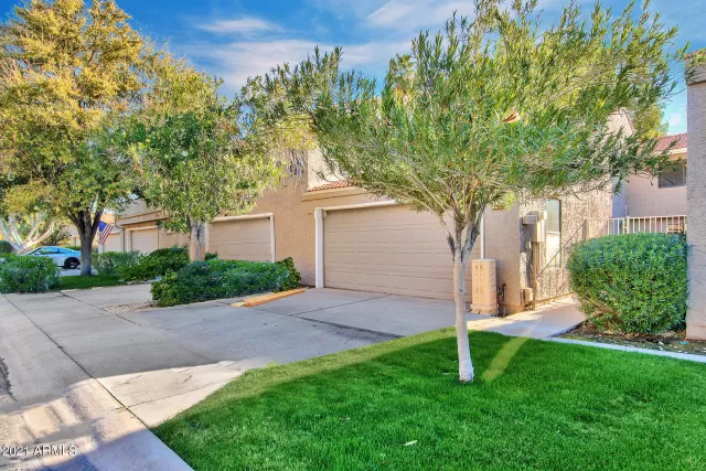 MLS: 6184994 Condo For Sale