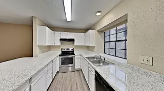 Photo #3: 6185452 Listing