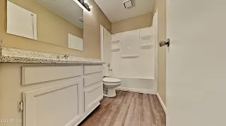 Photo #6: 6185452 Listing